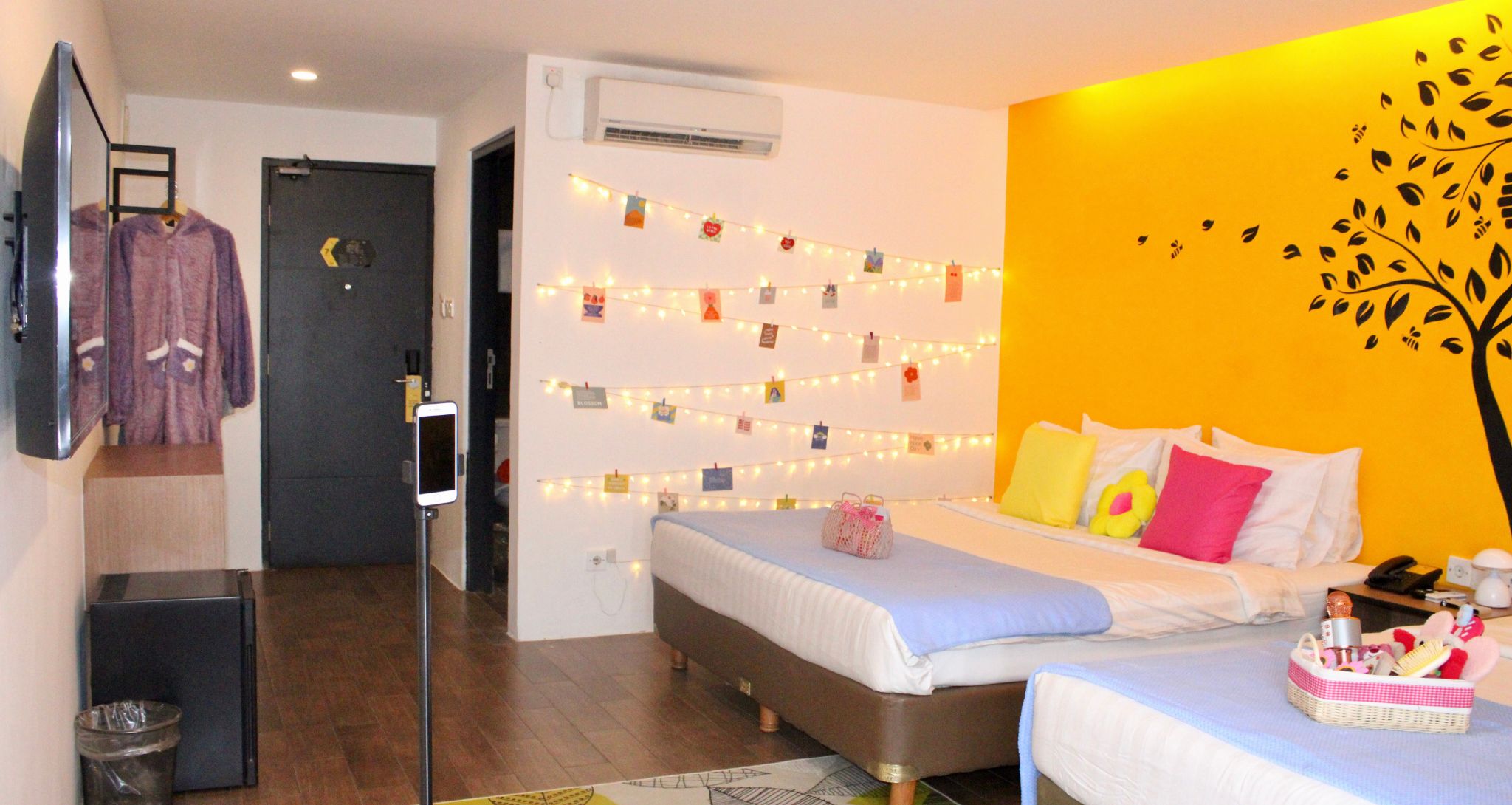 Girls Room with twin beds at Yellow Bee Tangerang hotel