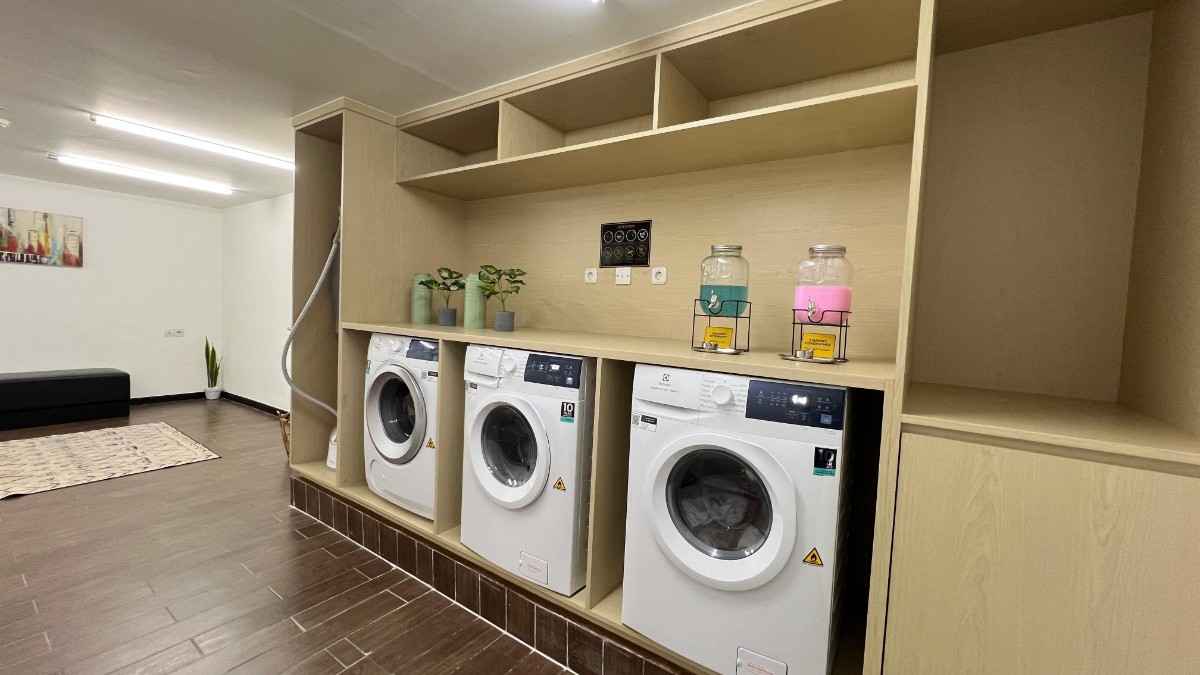 The laundry room at Yellow Bee Tangerang