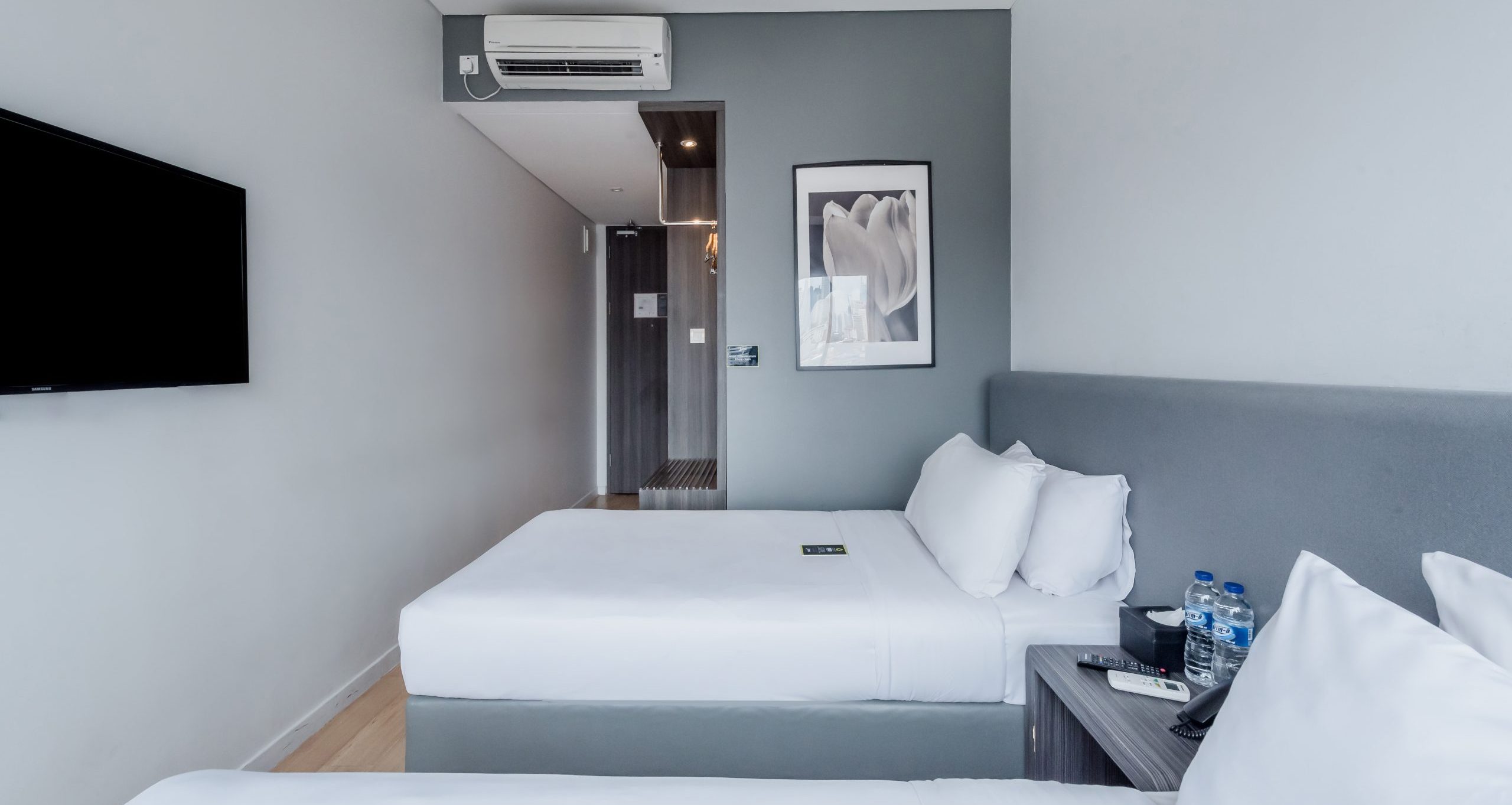 Deluxe twin room at Juno Tanah Abang hotel