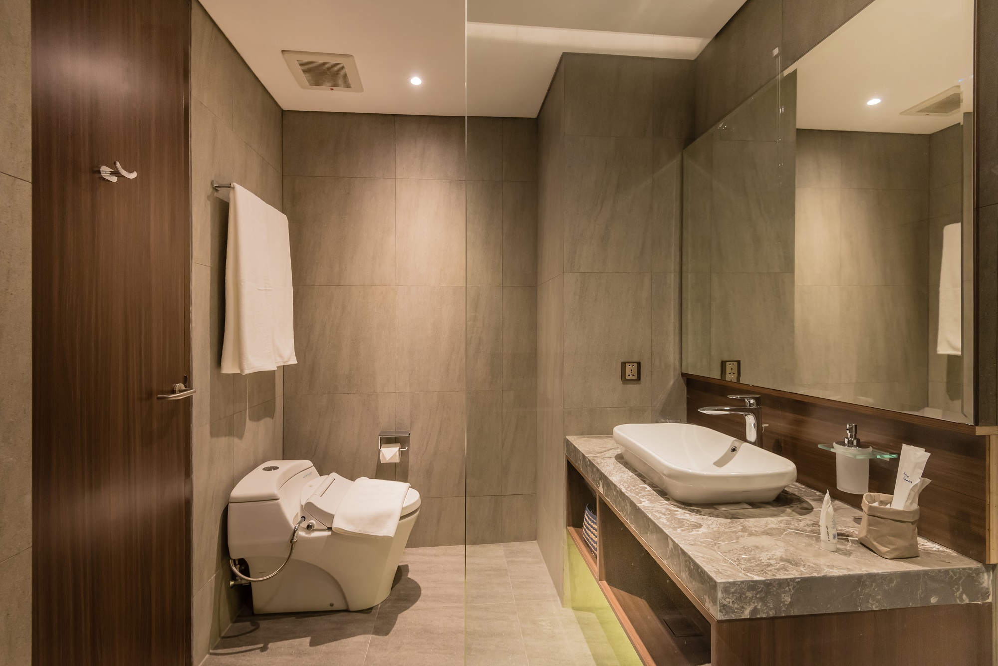 Deluxe Double room at Ashley Tanah Abang hotel