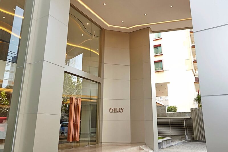 Entrance gate of Ashley Wahid Hasyim Jakarta hotel