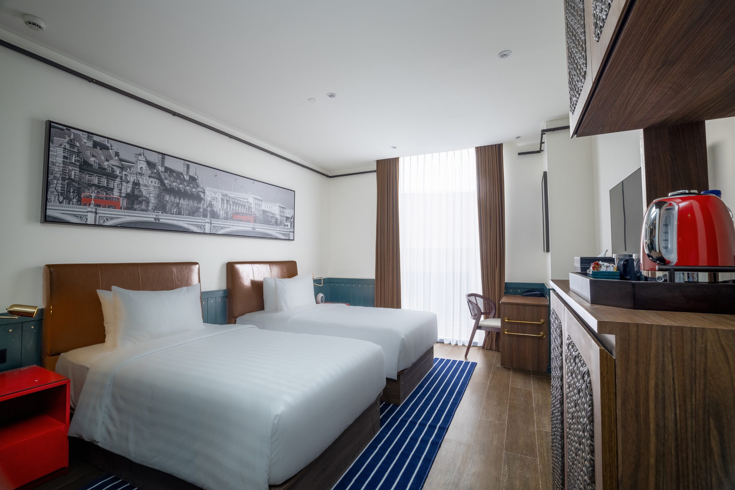 Deluxe twin bedroom interior of Kamar 312