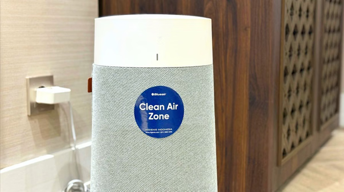 Blueair Clean Air Zone logo on newair superior queen purifier
