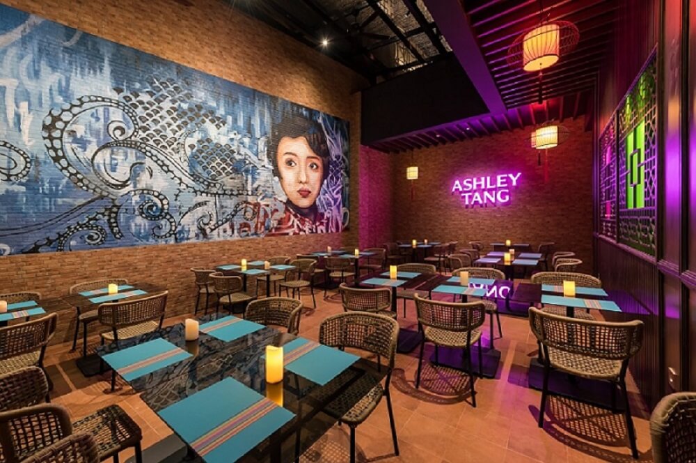 Tong House Restaurant dining area with round tables