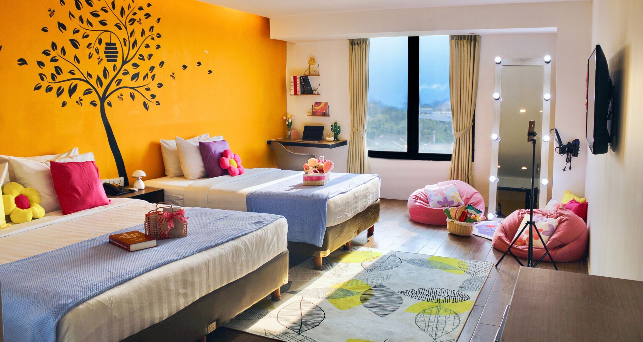 Girls Room at Yellow Bee Tangerang by Ashley Hotel Group