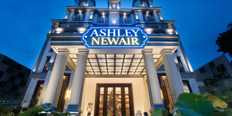 ASHLEY NEWAIR Menteng