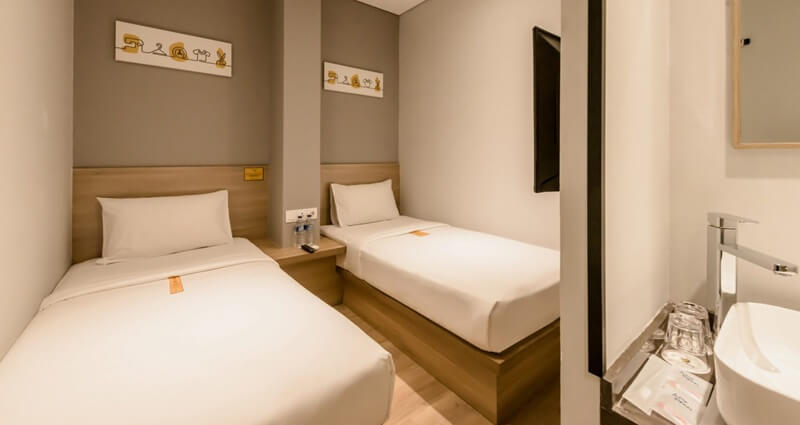 The YBTA Superior Twin room with two beds