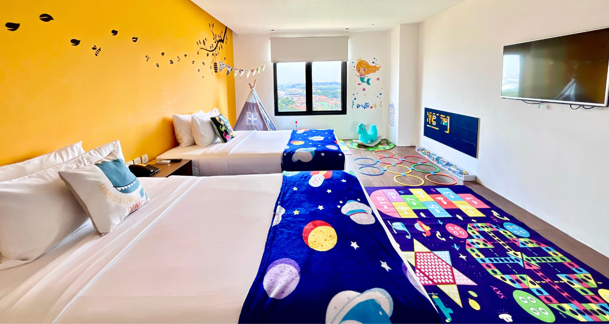 Tropikana Waterpark Family Package at Yellow Bee Tangerang