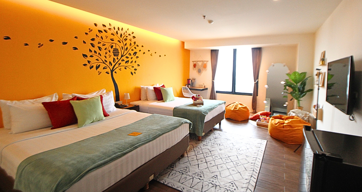 Yellow Bee Tangerang hotel room with a city view