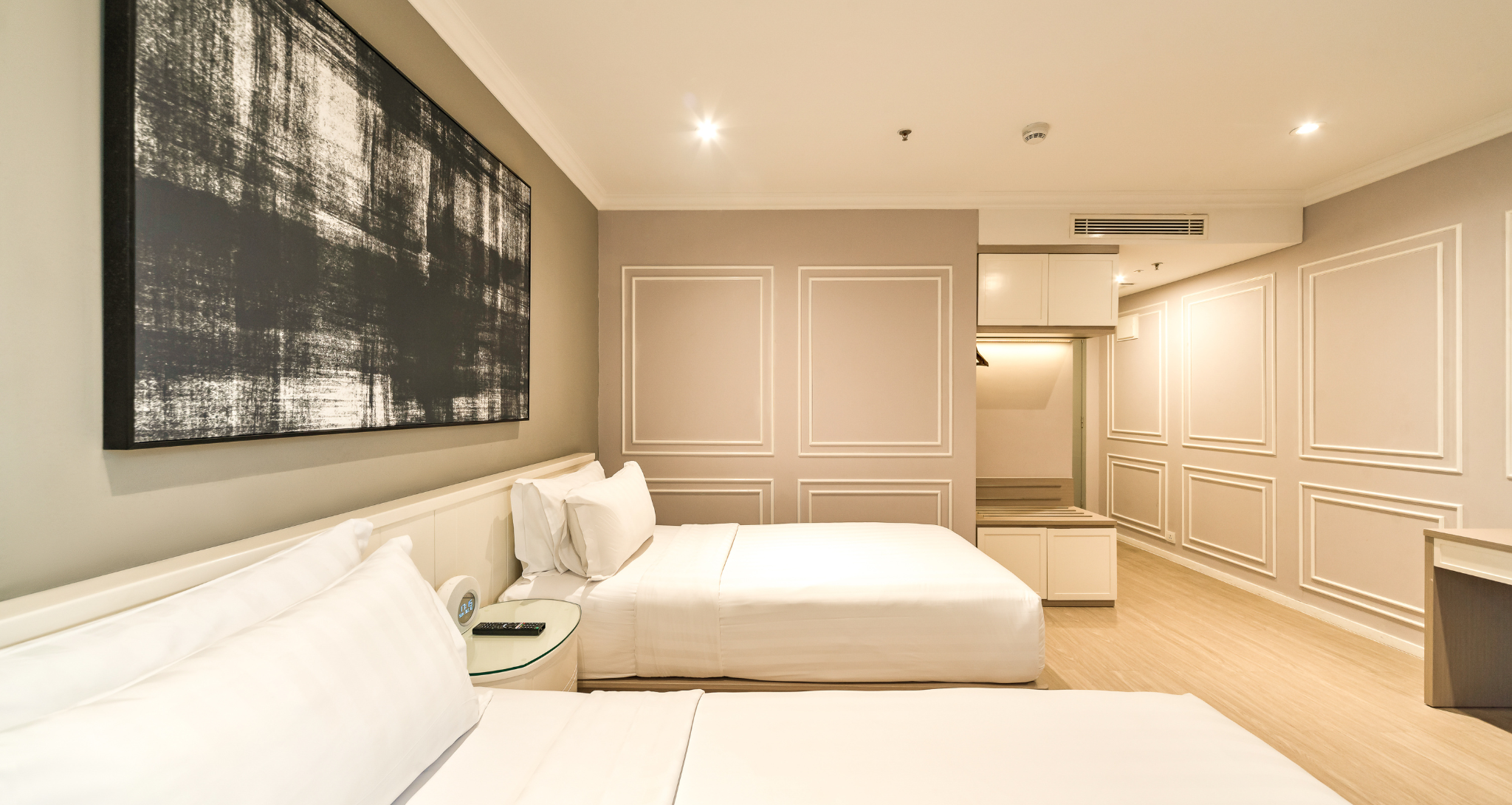 Deluxe Twin room interior at Ashley Sabang